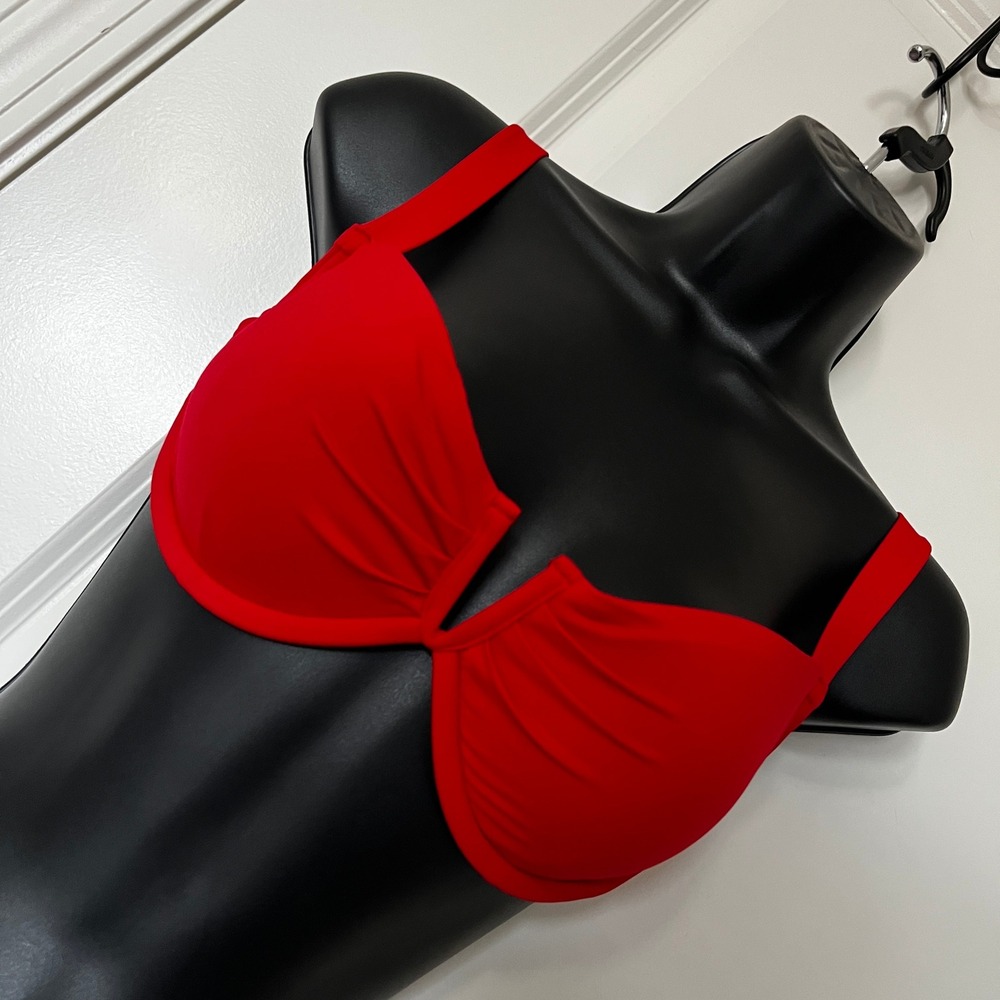 NEW Women's Carmen Marc Red Wired V-Neck Bikini Top Small NWT